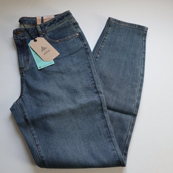 NEW PrAna Sienna Jean Size Women's 14/31 Fitted True Blue Straight Denim  $109 - Picture 3 of 11